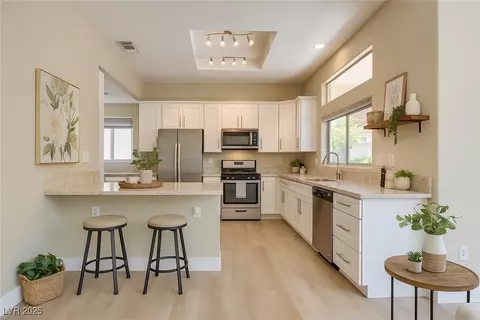 2601 Lotus Hill Dr, Las Vegas, NV 89134