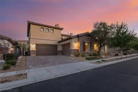 37 Carolina Cherry Dr, Las Vegas, NV 89141
