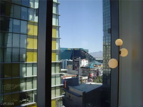 3726 Las Vegas Blvd #1411, Las Vegas, NV 89158