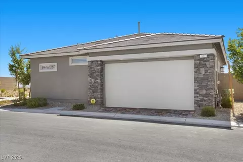 912 Kings Cliff Ln, Las Vegas, NV 89138