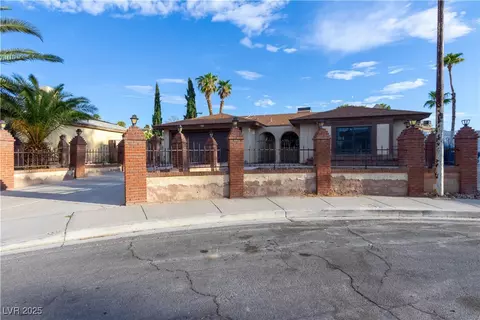 5881 Arandas Ct, Las Vegas, NV 89103