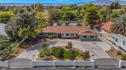2667 S Torrey Pines Dr, Las Vegas, NV 89146