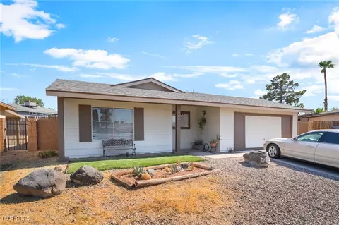 204 Cimarron Ct, Henderson, NV 89002