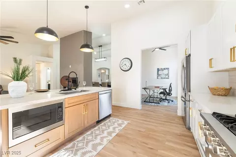 1901 Rolling Dunes Ct, Las Vegas, NV 89117