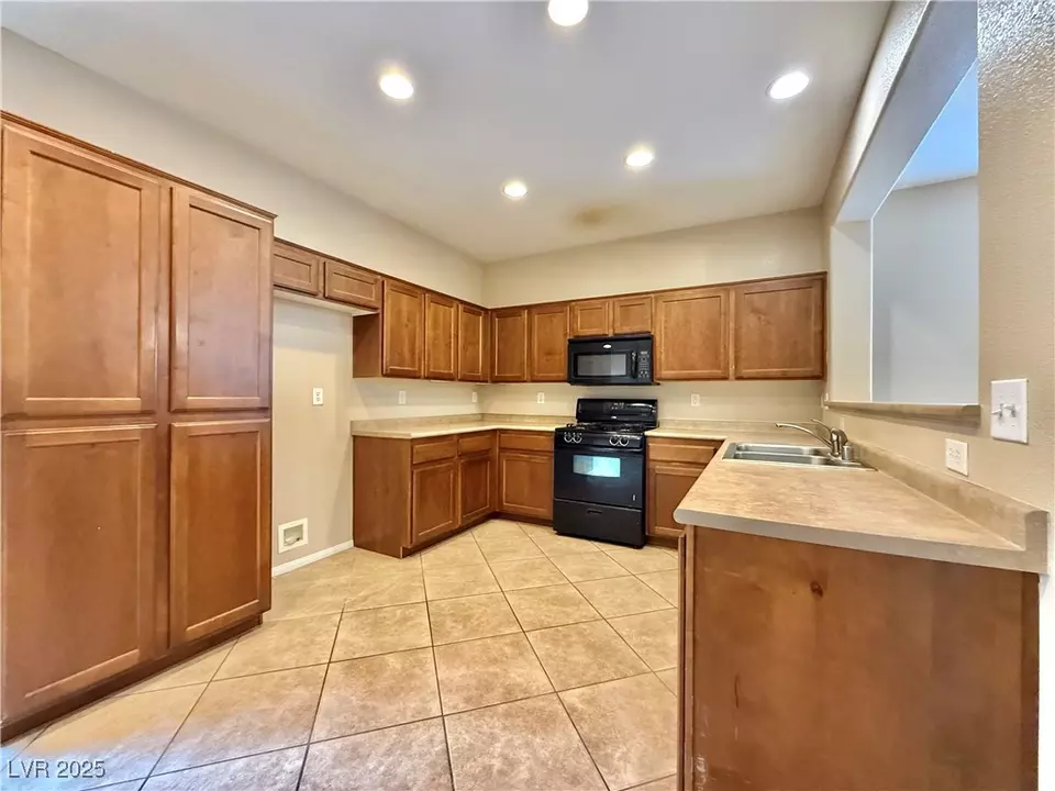 Kitchen - 8125 Lake Geneva Ct, Las Vegas, NV 89113 photo 2 of 2