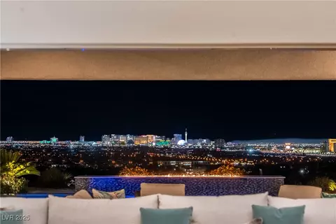 26 Olympia Outlook Dr, Las Vegas, NV 89141