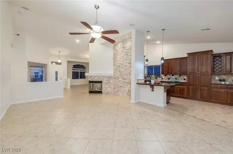 480 Mission Springs St, Henderson, NV 89052