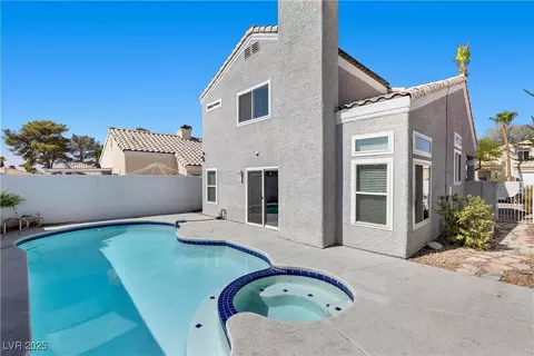 3328 Summerfield Ln, Las Vegas, NV 89117