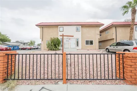 2915 Cedar Ave #11C, Las Vegas, NV 89101