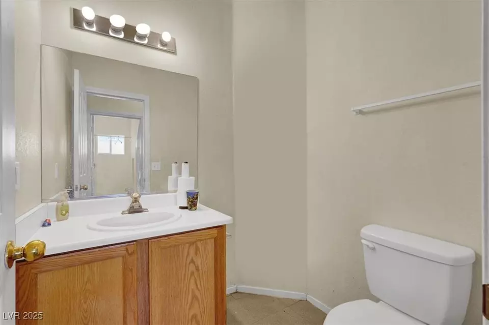 Bath - 3359 Commendation Dr, Las Vegas, NV 89117 photo 1 of 3