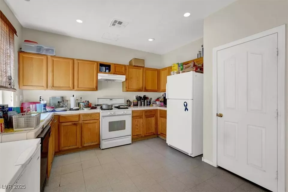 Kitchen - 3359 Commendation Dr, Las Vegas, NV 89117 photo 1 of 1