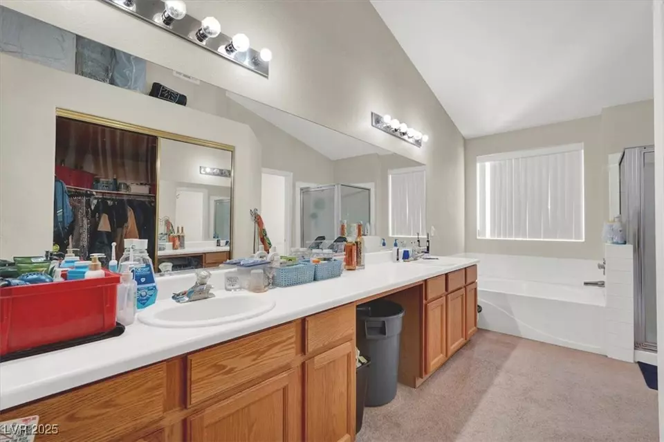 Bath - 3359 Commendation Dr, Las Vegas, NV 89117 photo 2 of 3