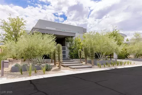 43 Sun Glow Ln, Las Vegas, NV 89135