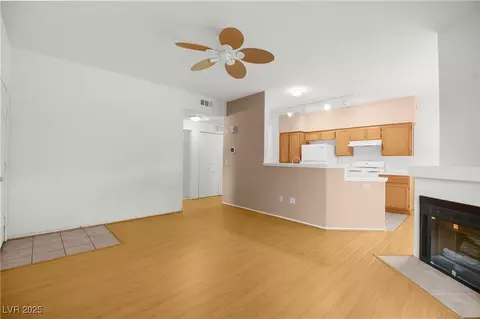 1050 E Cactus Ave #2073, Las Vegas, NV 89183