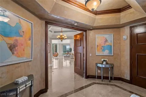 2857 Paradise Rd #2204, Las Vegas, NV 89109