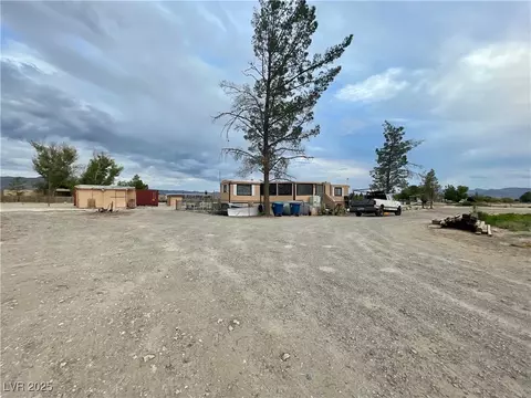 1420 Paiute St, Jean, NV 89019