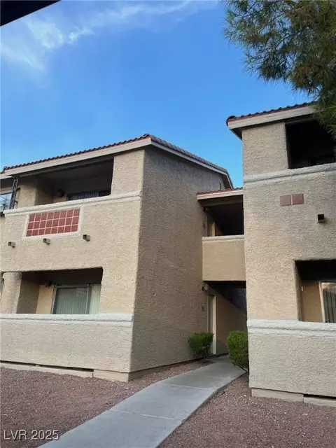 7200 Pirates Cove Rd #2037, Las Vegas, NV 89145