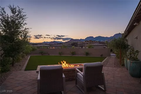 936 Mayfield Manor Ln, Las Vegas, NV 89138