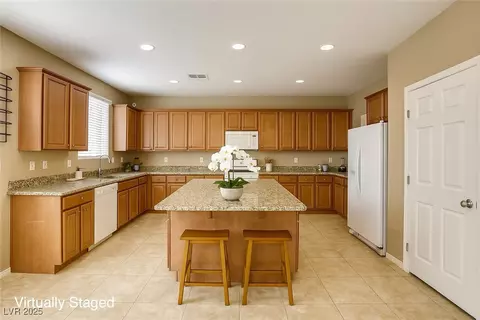 10537 Hamdem Ave, Las Vegas, NV 89129