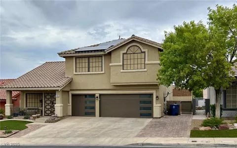 1008 Ridgegate St, Henderson, NV 89002