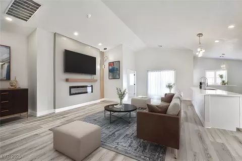 1002 Christopher View Ave, North Las Vegas, NV 89032