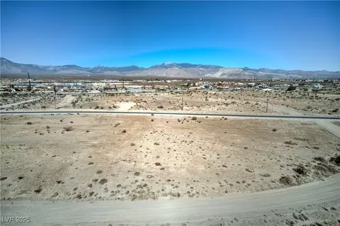 2140 E Jumping Fox St, Pahrump, NV 89048