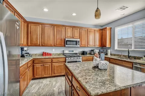 6505 Winter Moon St, North Las Vegas, NV 89084