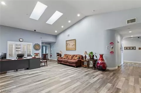 4300 Del Monte Ave, Las Vegas, NV 89102