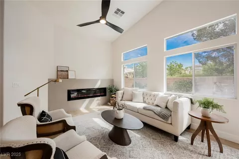 4065 Genoa Dr, Las Vegas, NV 89141