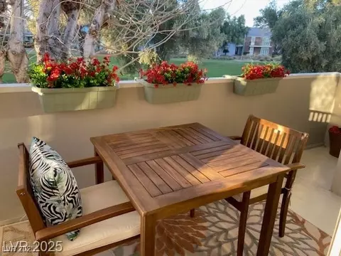 778 Oakmont Ave #312, Las Vegas, NV 89109