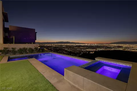 601 Overlook Rim Dr, Henderson, NV 89012