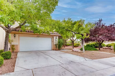 10021 Peseo Cresta Ave, Las Vegas, NV 89117