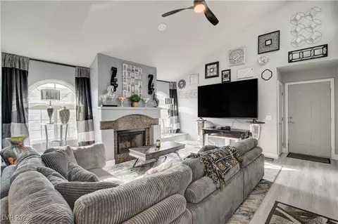 3145 E Flamingo Rd #2065, Las Vegas, NV 89121