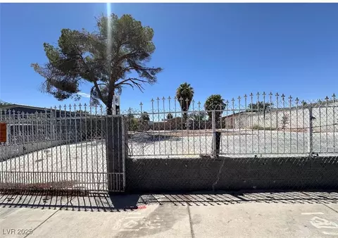 4731 Fuentes Way, Las Vegas, NV 89121