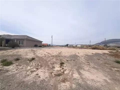 6631 Gallup Ct, Pahrump, NV 89060