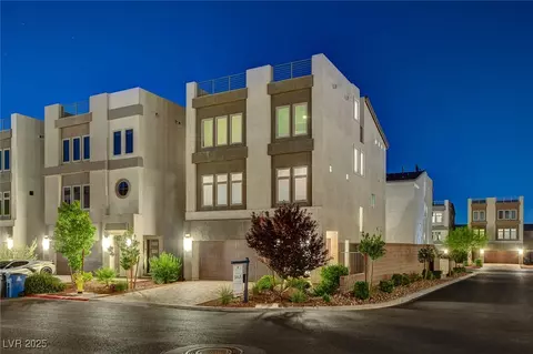 8178 Eaton Hill St, Las Vegas, NV 89113