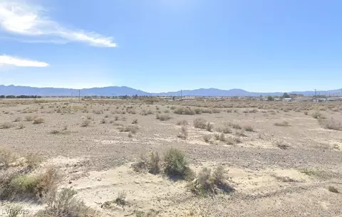 930 S Apache St, Pahrump, NV 89048