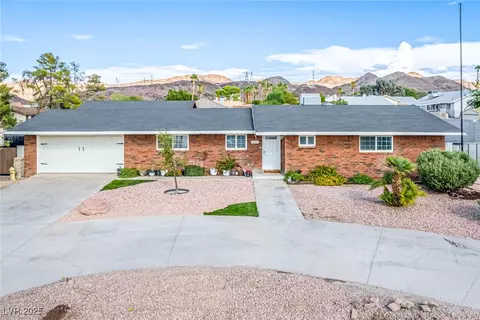2120 Thoroughbred Rd, Henderson, NV 89002