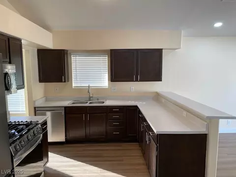 7740 Wedlock Ln, Las Vegas, NV 89129