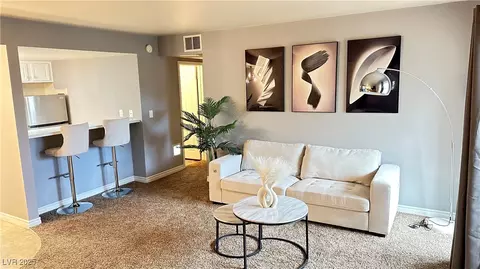 4410 Sandy River Dr #23, Las Vegas, NV 89103