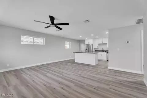 5914 Dodd St, Las Vegas, NV 89122