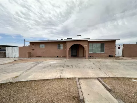 4564 Sampson Dr, Las Vegas, NV 89121