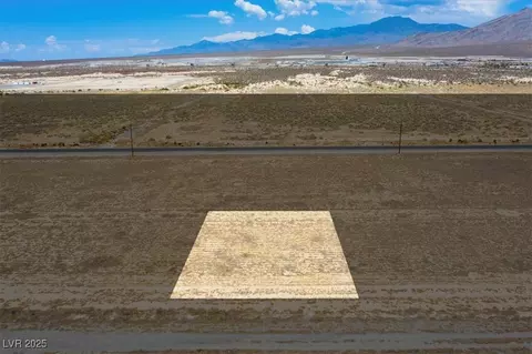 5290 E Roger St, Pahrump, NV 89048