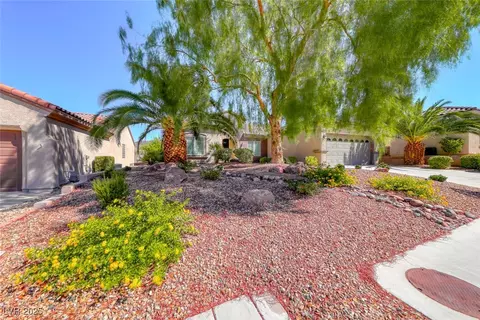 2218 Sandstone Cliffs Dr, Henderson, NV 89044