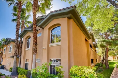 1713 Sky Of Red Dr #203, Las Vegas, NV 89128