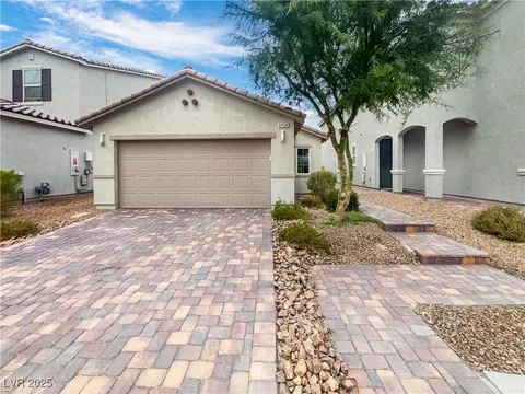 6458 Secret Grove Ave, Las Vegas, NV 89130