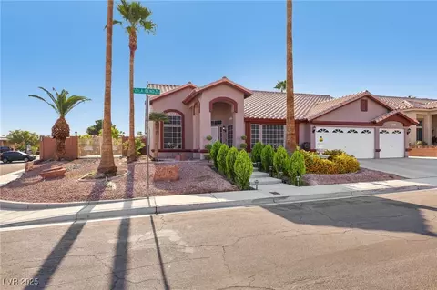 8208 Gila Bend Way, Las Vegas, NV 89123