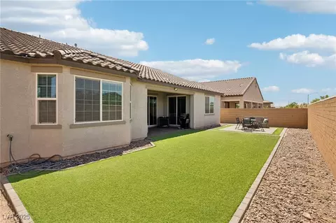 Exterior - 172 Lunga Ave, Henderson, NV 89011 photo 4 of 4