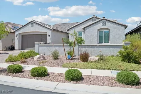 Exterior - 172 Lunga Ave, Henderson, NV 89011 photo 2 of 4