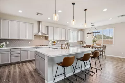 Kitchen - 172 Lunga Ave, Henderson, NV 89011 photo 2 of 3